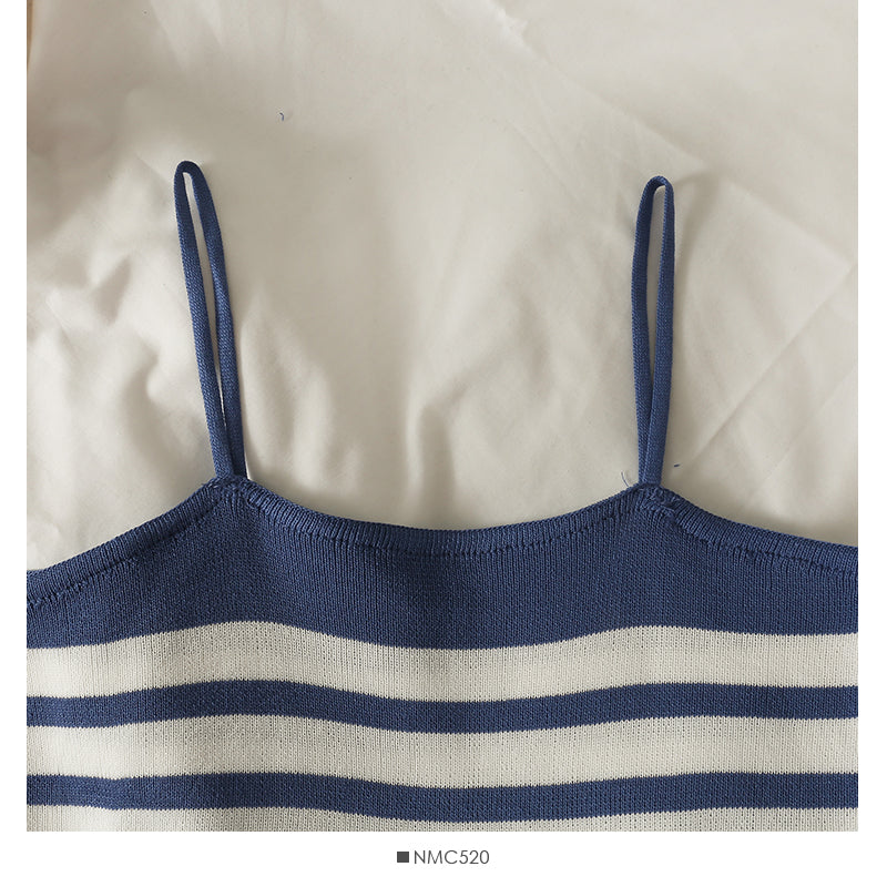 Petit manteau tricoté à manches longues avec gilet à bretelles fines à l'intérieur 1997