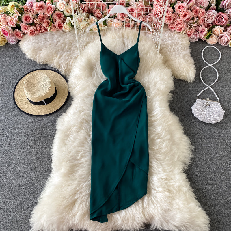 Robe sexy à bretelles irrégulières et décolleté en V avec soutien-gorge 3434