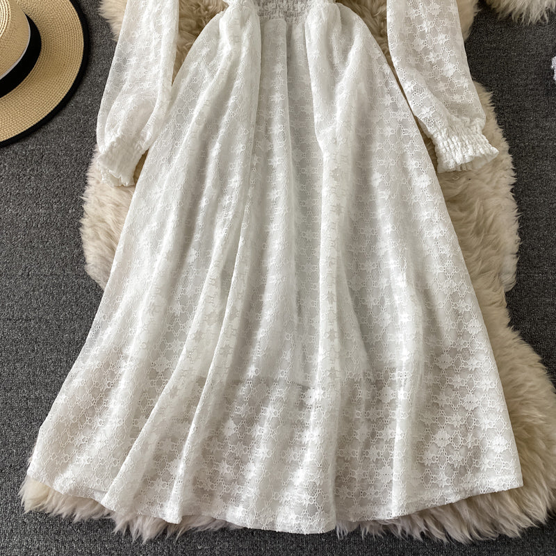 Women's dress with narrow waist and solid color bubble sleeve lace  3420
