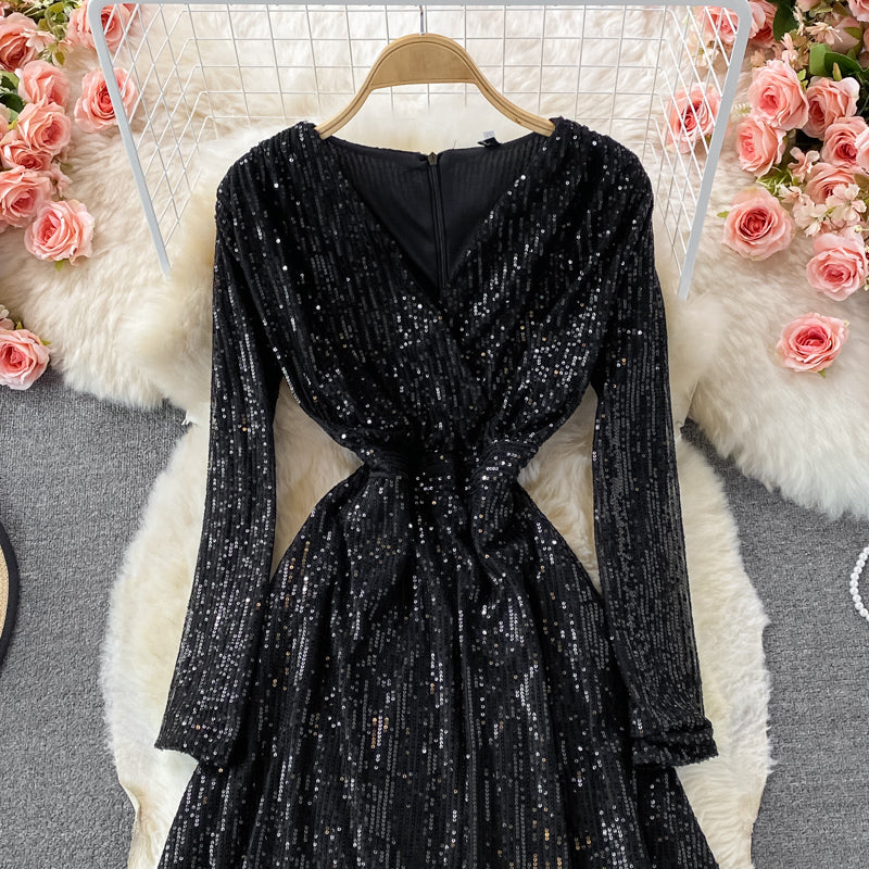 Robe sexy à paillettes irrégulières et col en V 3097