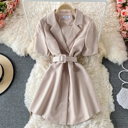 Robe tailleur à manches courtes et taille fine de couleur unie 3197