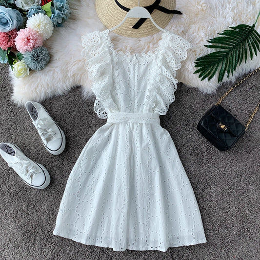 Robe moulante vintage en dentelle à col carré et taille haute 2827