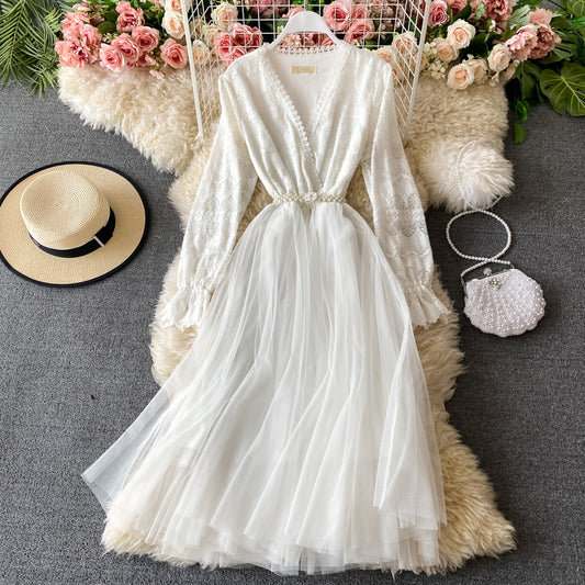 Slim waist long sleeve mesh stitched lace dress  2926