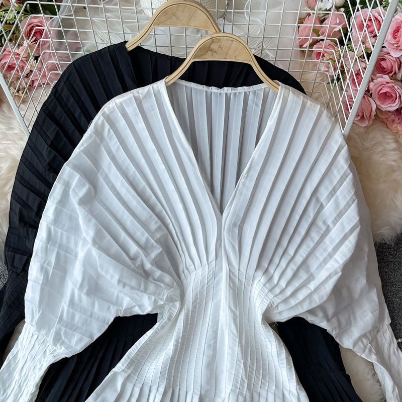 High end temperament pleated white dress  2729