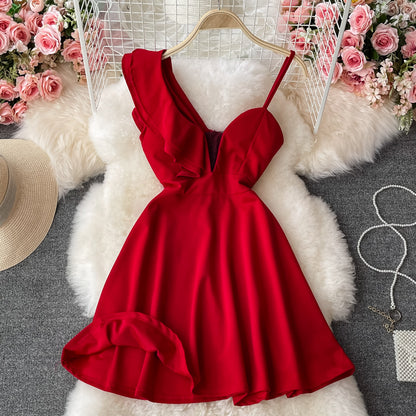 Robe moulante à col oblique et épaules dénudées avec jupe bouffante 3200