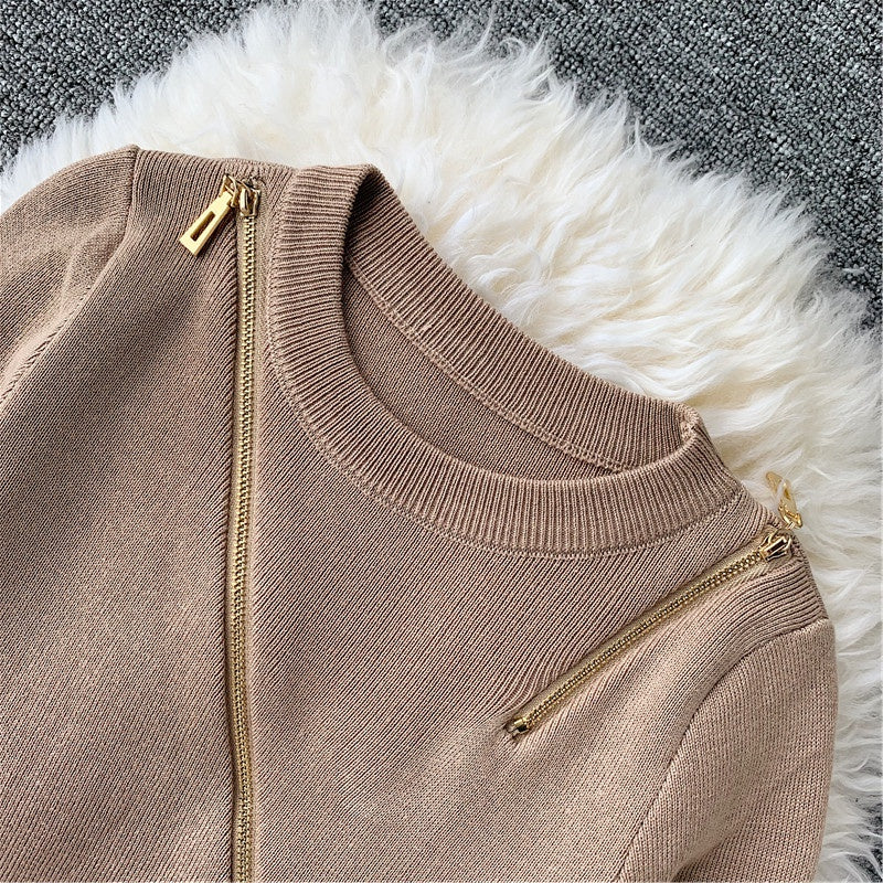 Robe en tricot col rond avec fessiers et jupe en laine à bas 3133
