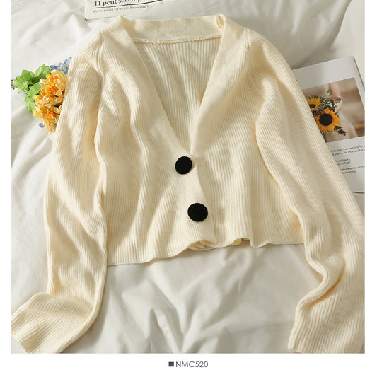 Pull femme neuf cardigan court à deux boutons col bas 1800