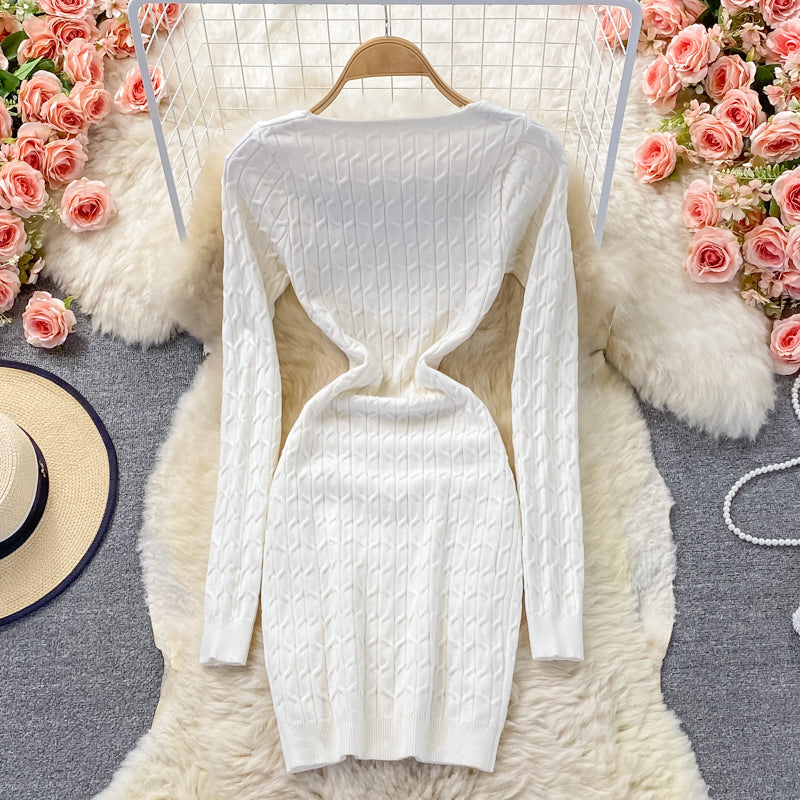Robe en maille ajustée à col carré 3353