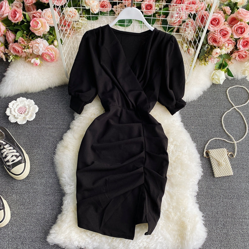 Robe à taille plissée avec design fin et blocs de couleurs 3421