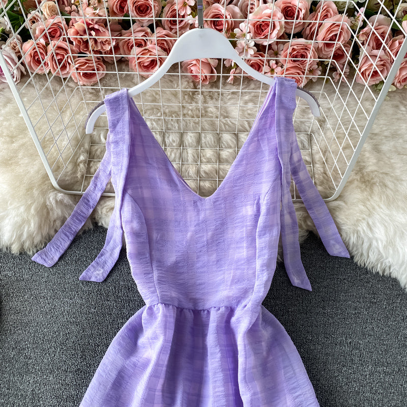 Robe de vacances à la mer avec col en V et dos nu 2935
