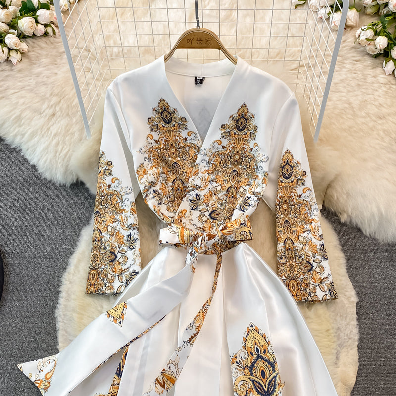 Robe à manches longues imprimée Court Vintage avec grande évasée 3382