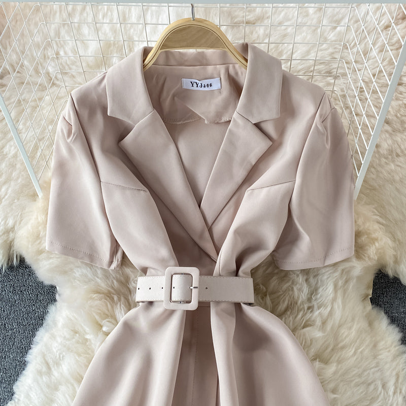 Robe tailleur à manches courtes et taille fine de couleur unie 3197