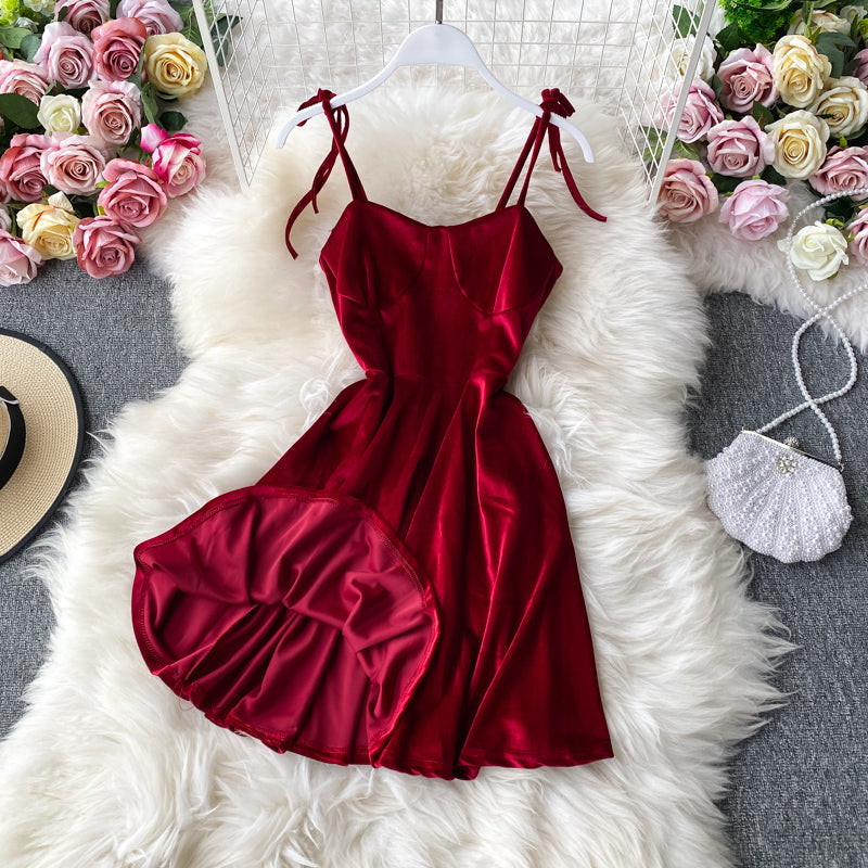 Petite robe noire vintage Hepburn 2925