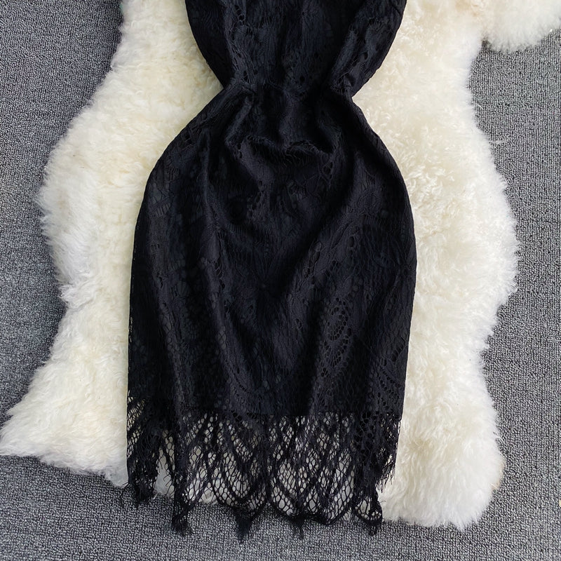 Robe cache-cœur en dentelle noire à épaules dénudées 3044
