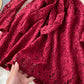 Kurzes Spitzenkleid mit A-Linie und V-Ausschnitt 1032