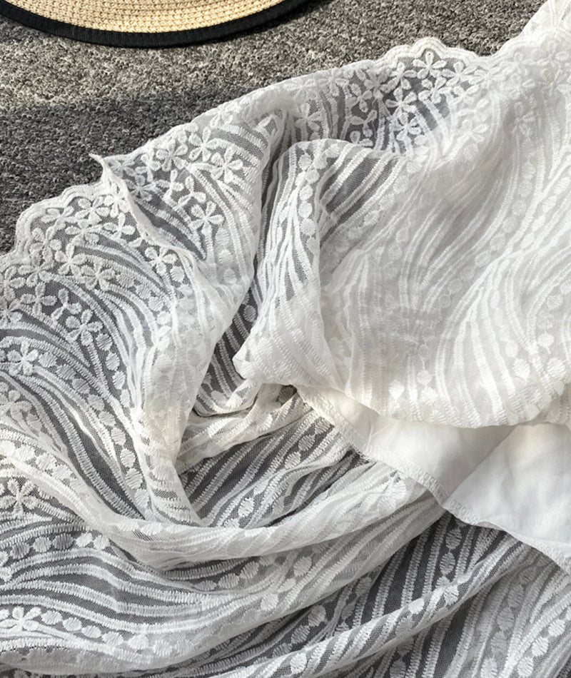 Robe en dentelle blanche à la mode 1075