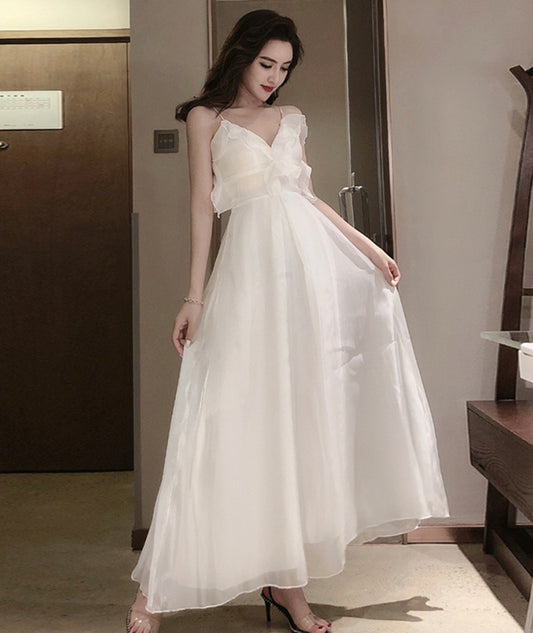 White A line v neck tulle dress fashion dress  1084