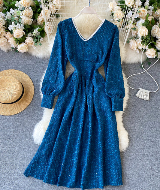 Robe bleue à manches longues et col en V 978