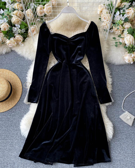 Black velvet long sleeve dress  1021