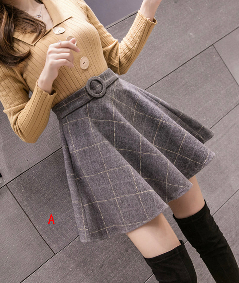 Fashionable woolen plaid short skirt  3479