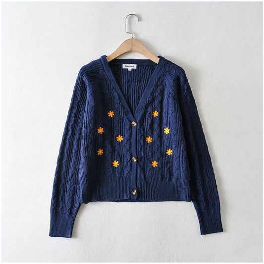 Pull court à broderies florales vintage 7162