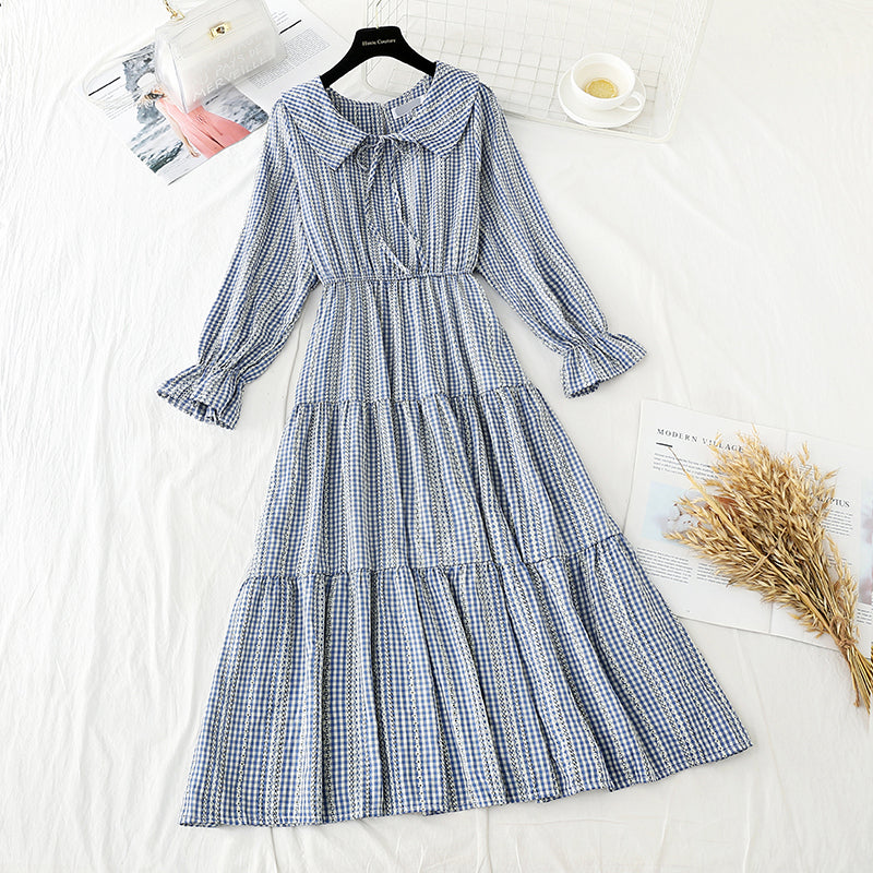 Robe douce féerique en treillis français à manches longues et taille haute 4721