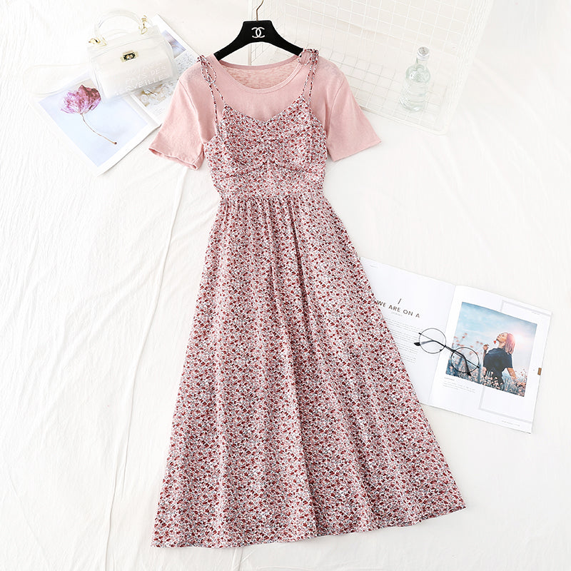 Petite robe à bretelles à fleurs fraîches et douces 4587