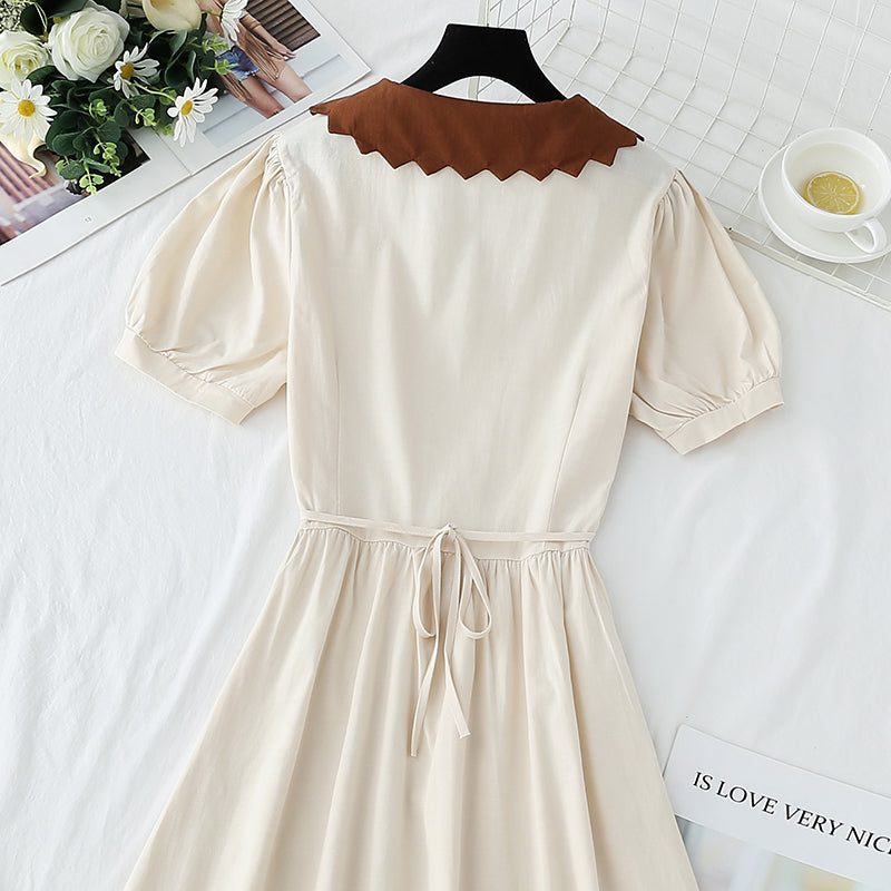 Robe en coton et lin à manches bouffantes et col poupée 4272