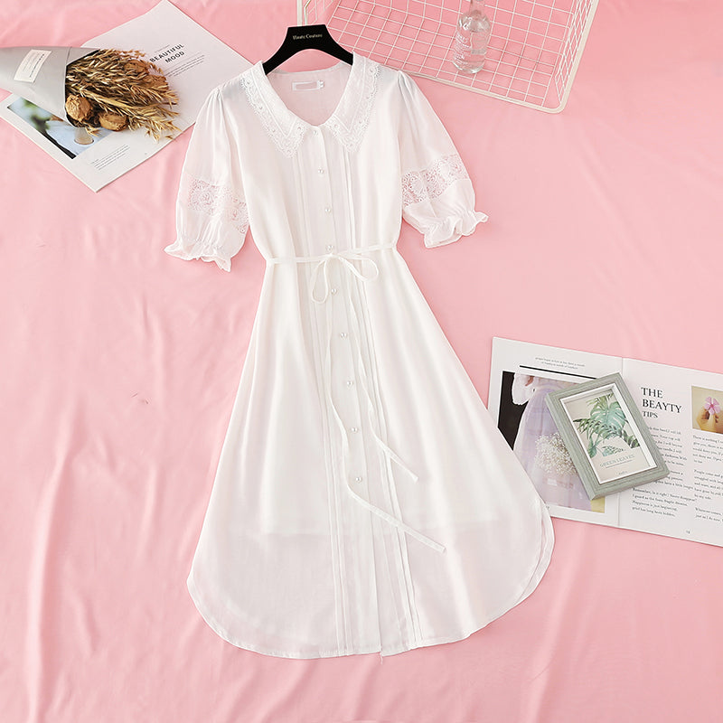 Robe française à col montant en dentelle découpée et taille fine 4197