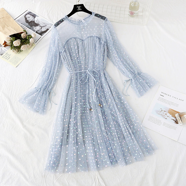 Robe en maille à pois et dentelle à vagues douces 4039