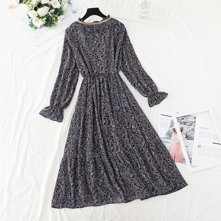 Petite robe fleurie française rétro parfumée avec fond 3879
