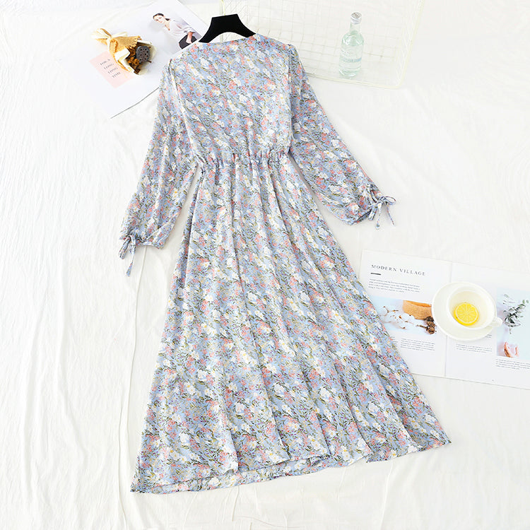Robe fleurie en mousseline de soie fine avec lacets à la taille 3885