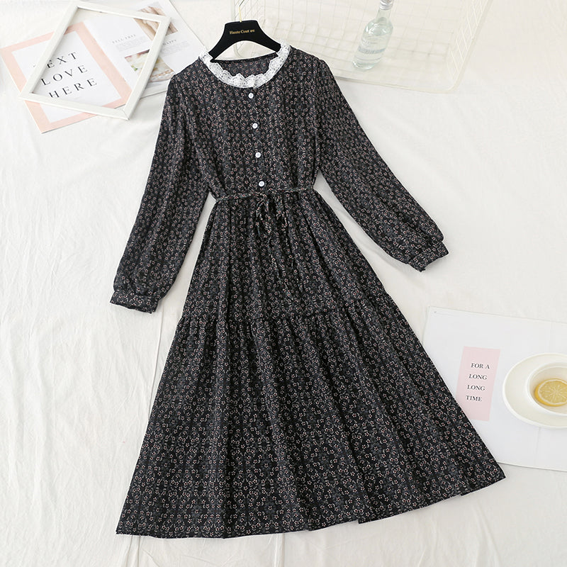Robe en dentelle avec col boutonné et ceinture fine et haute 3931