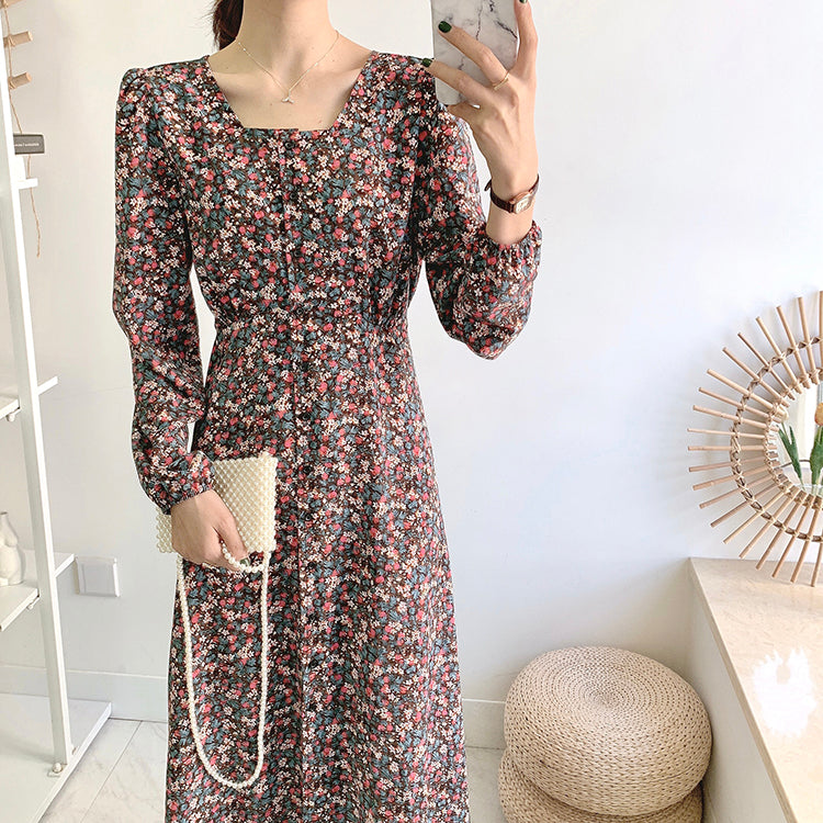 Robe fleurie vintage féerique à lacets et col carré jusqu'aux genoux 3911