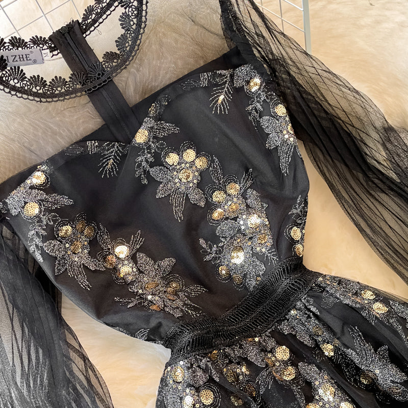 Robe trapèze en maille à col rond et broderie industrielle lourde 3747