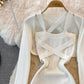 Robe en maille moulante avec col et hanches 3756