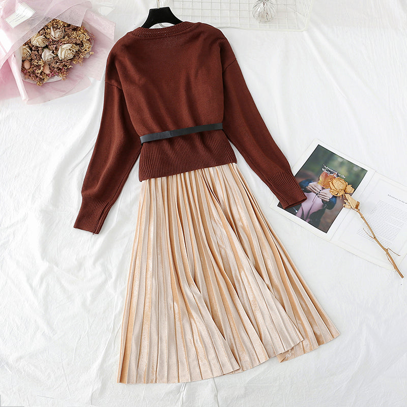 Sweater cardigan + pleated velvet suspender skirt  3950