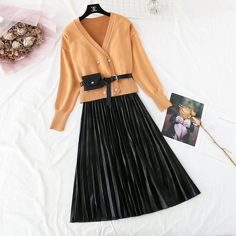 Sweater cardigan + pleated velvet suspender skirt  3950