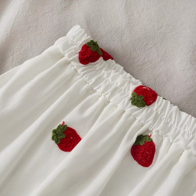 Sweet wind, strawberry embroidery stitching in the long skirt, elastic waist A line big skirt  3618