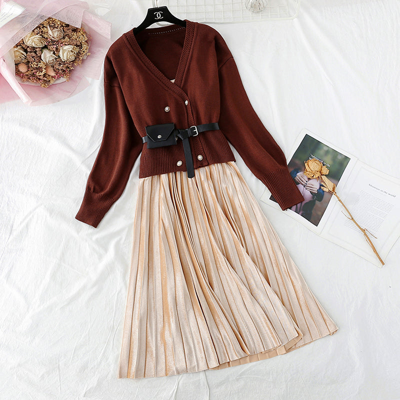 Sweater cardigan + pleated velvet suspender skirt  3950