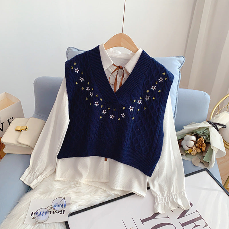 Embroidered knitted vest women's Vest sweater Waistcoat Vest  4934