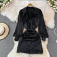 Robe plissée à taille à revers et à bas fessier 3752